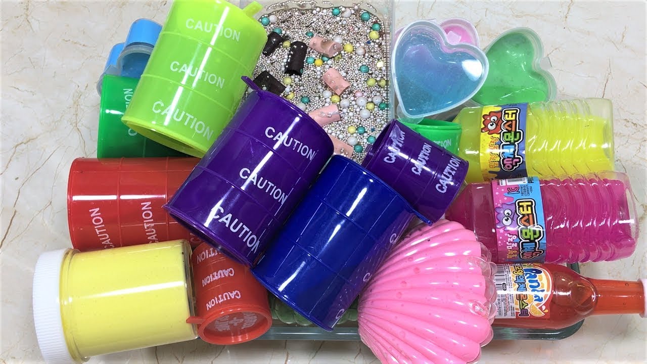 mixing slime and putty