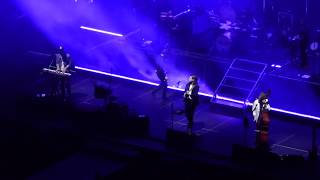 08 – Mumford &amp; Sons – Rose of Sharon (Live Clip) @ Chase Center