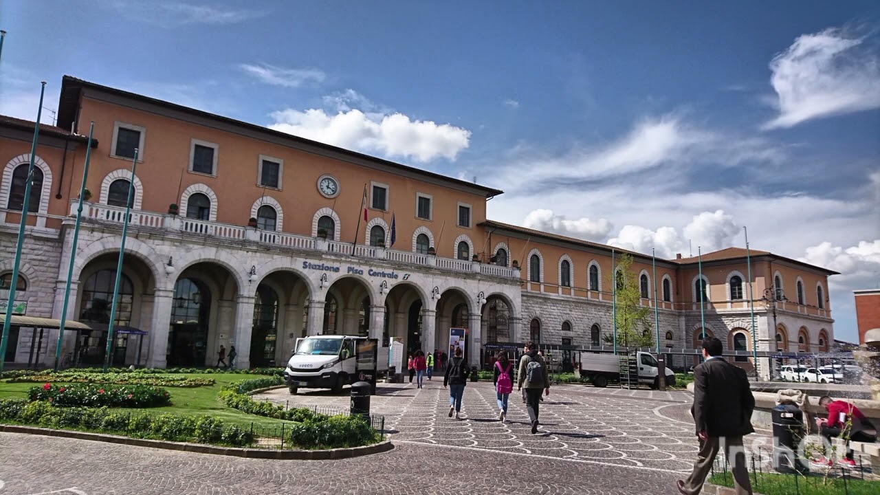 Annunci alla stazione di Pisa Centrale (8:57-12:50)