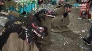 Aksi Seru Seni Bangbarongan Nyai Bar Bar di Acara Syukuran Khitanan