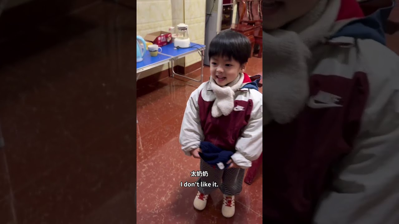 В канун Нового года папа Пан отвёз малышку Левен обратно в провинцию Фуцзянь, чтобы сделать сюрпр...