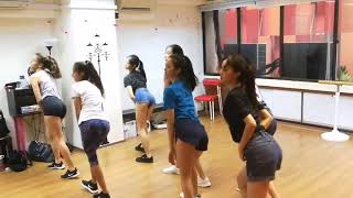 CLASS 15 DANCE PRACTICE | HYUNA LIP AND HIP | BASIC MODELS ACADEMY