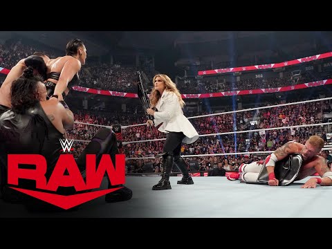 Beth Phoenix defends Edge against The Judgment Day: Raw, Aug. 22, 2022