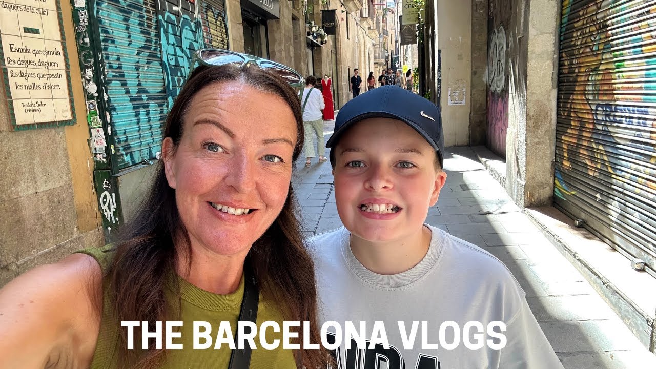 THE BARCELONA VLOGS 1 - TRAVEL, THE GOTHIC QUARTER & THE SAGRADA FAMILIA