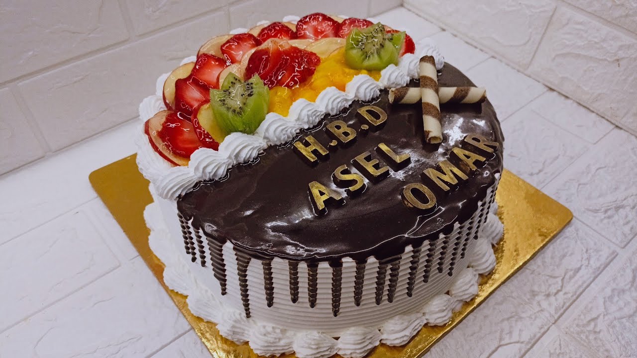 تورته عيد ميلاد مقاس ٢٤ بدقيق اسبونج جاهز نص فواكه ونص شكولاته التورته قمر 🤗