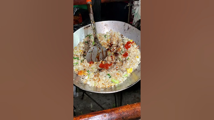 Letaknya tersembunyi, tapi tetep rame! Nasi goreng tektek