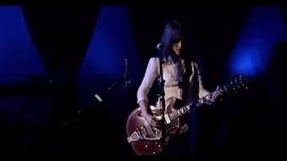 Video thumbnail of "Feist - Inside and Out (Live in Paris)"
