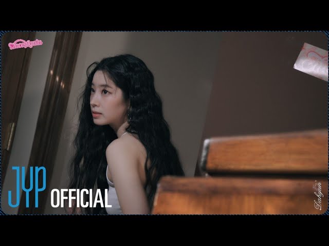 TWICE 8TH ANNIVERSARY MD Behind - DAHYUN