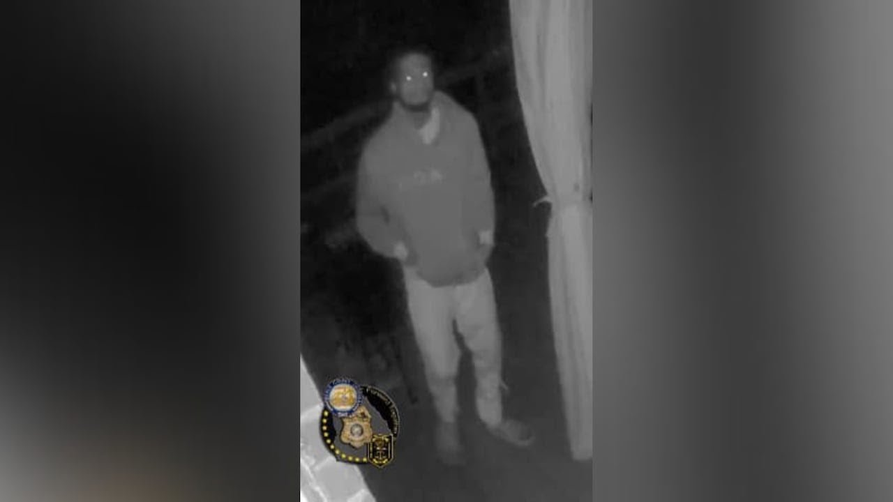 Man caught on camera looking into homes in Decatur neighborhood - YouTube