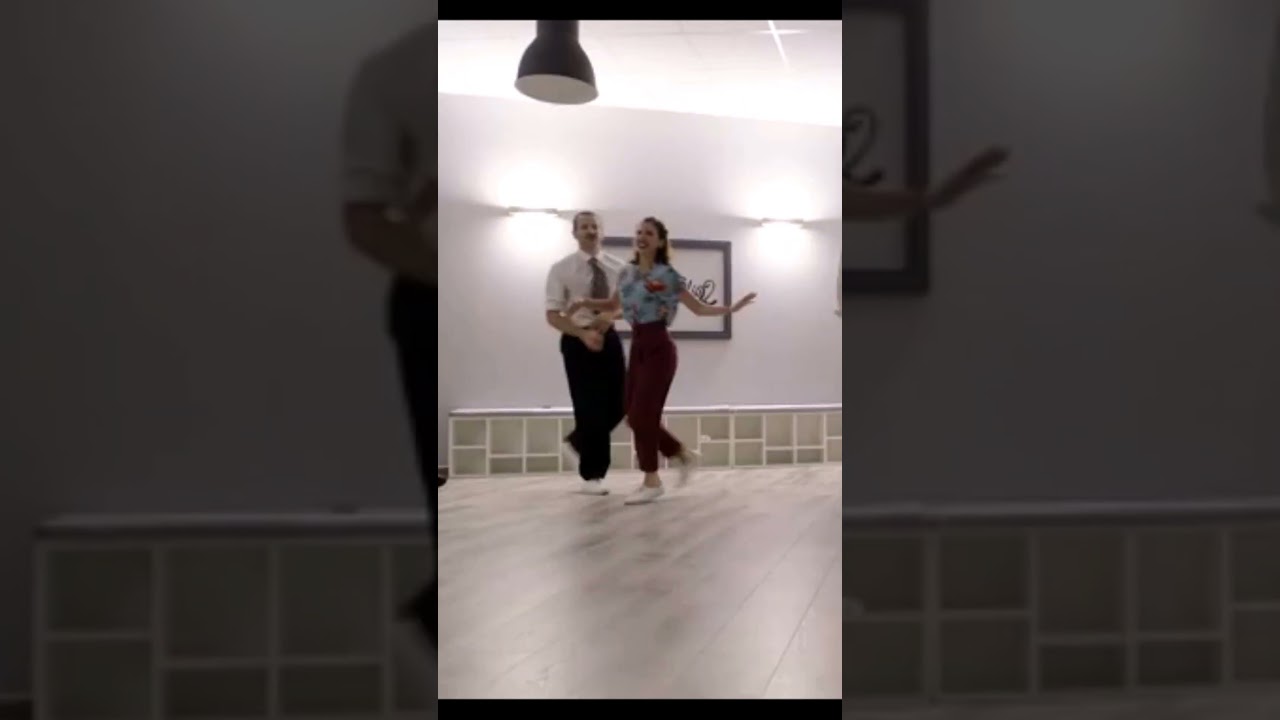 The Chicken and the Hawk - Boogie Woogie Show | Swing Studio 22
