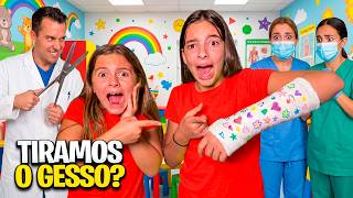 SERÁ QUE A LAURA VAI TIRAR O GESSO?