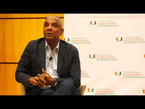 Video: Ken Chenault Net Worth: Wiki, Sposato, Famiglia, Matrimonio, Stipendio, Fratelli