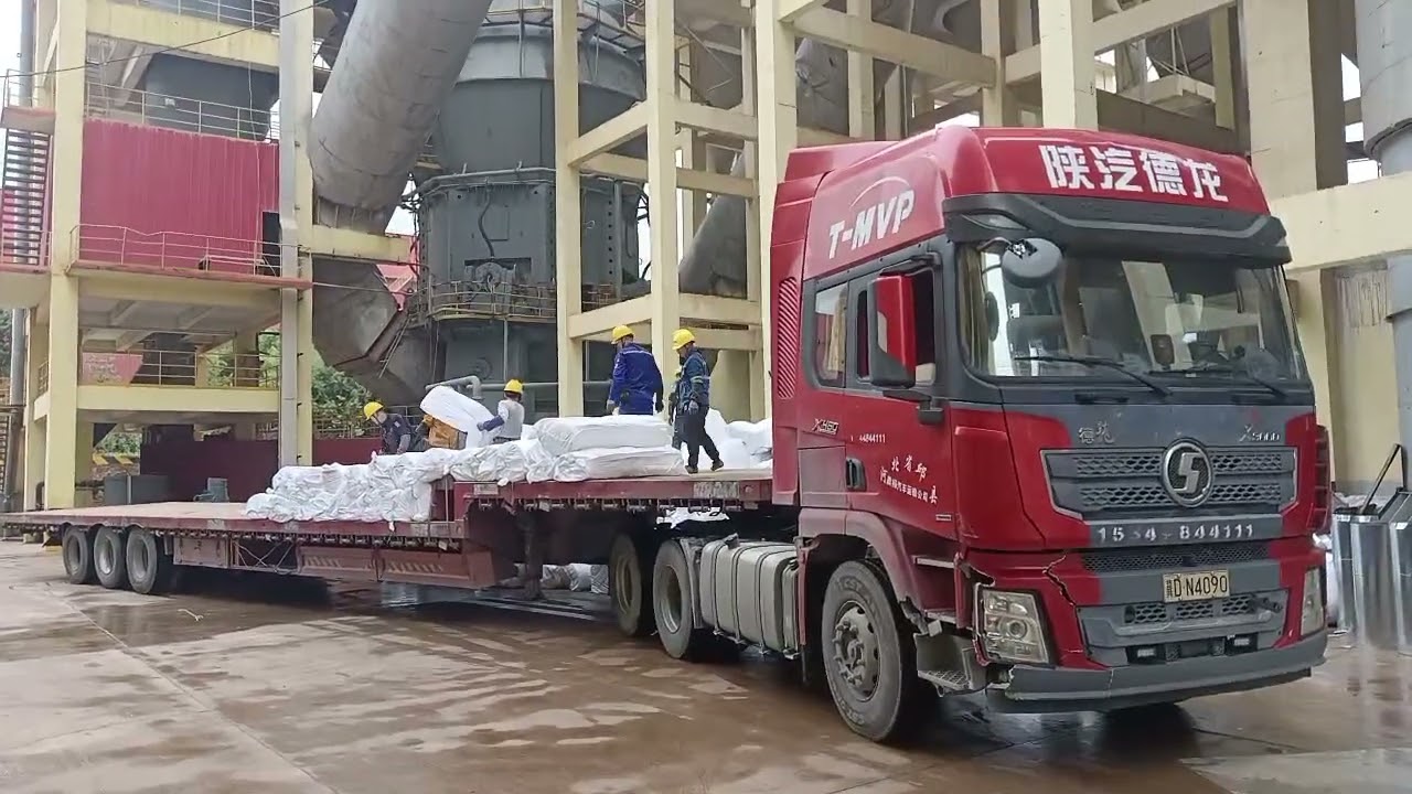 Unloading of ceramic fiber blanket cement plant    13674954566