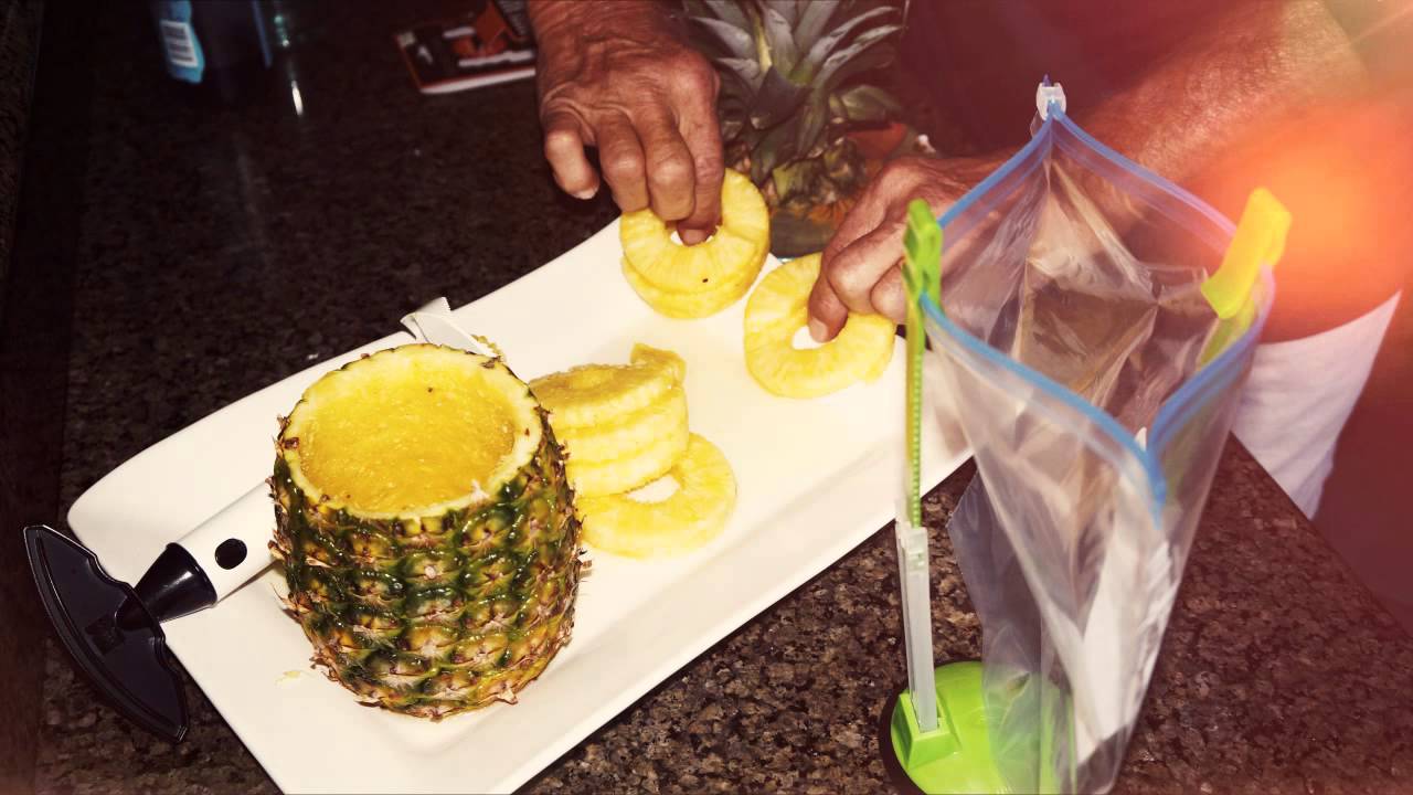 Kitchen Kitchen Gadget of the Week - The Amazing Baggy Holder