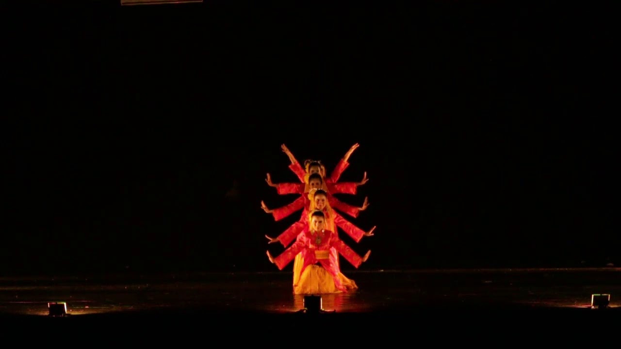 LENGGANG PUAN MELAYU - KOMPOSISI 2 GARAP TARI BENTUK INSTITUT SENI INDONESIA PADANG PANJANG