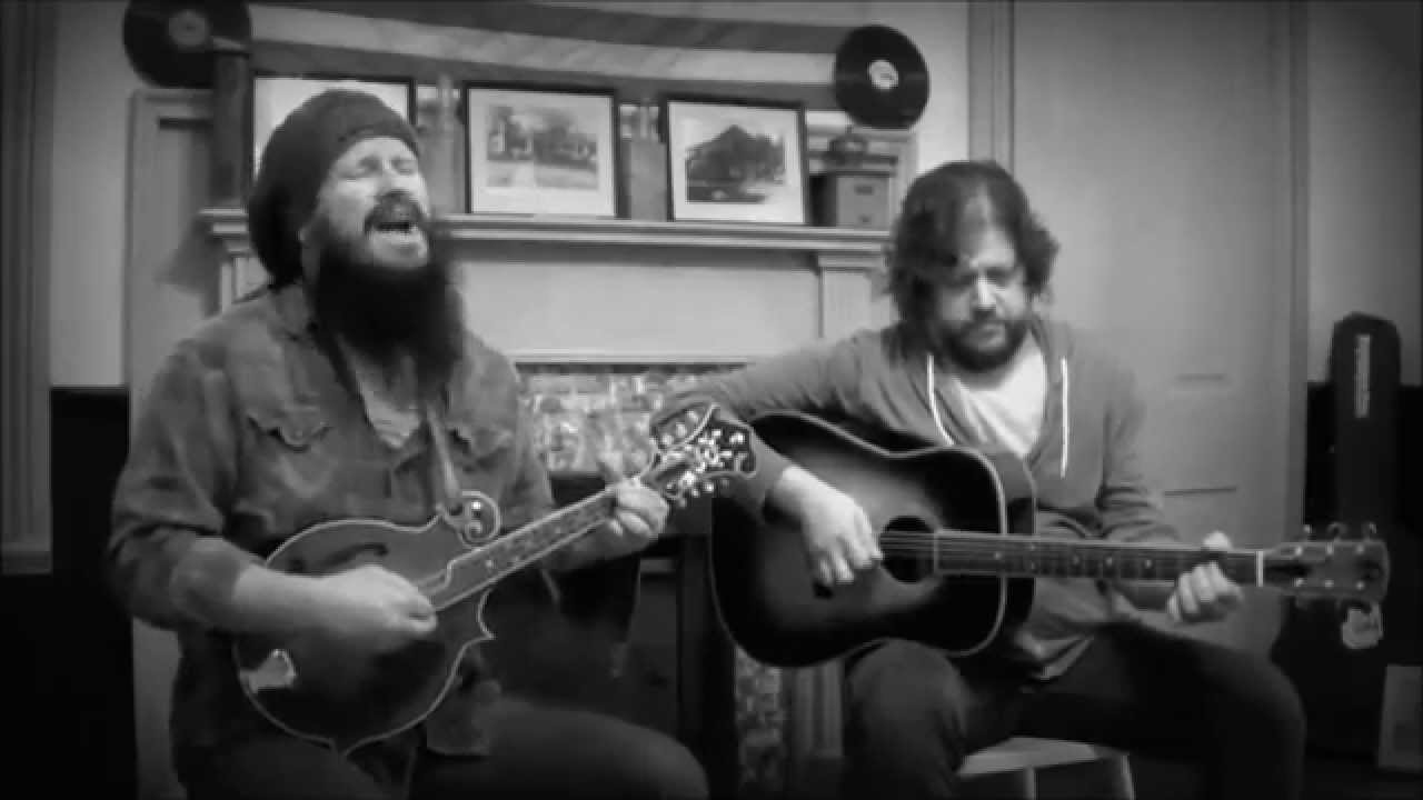 Mike Roberts / Chad Reeves - Shake it - Couch by Couchwest 2015