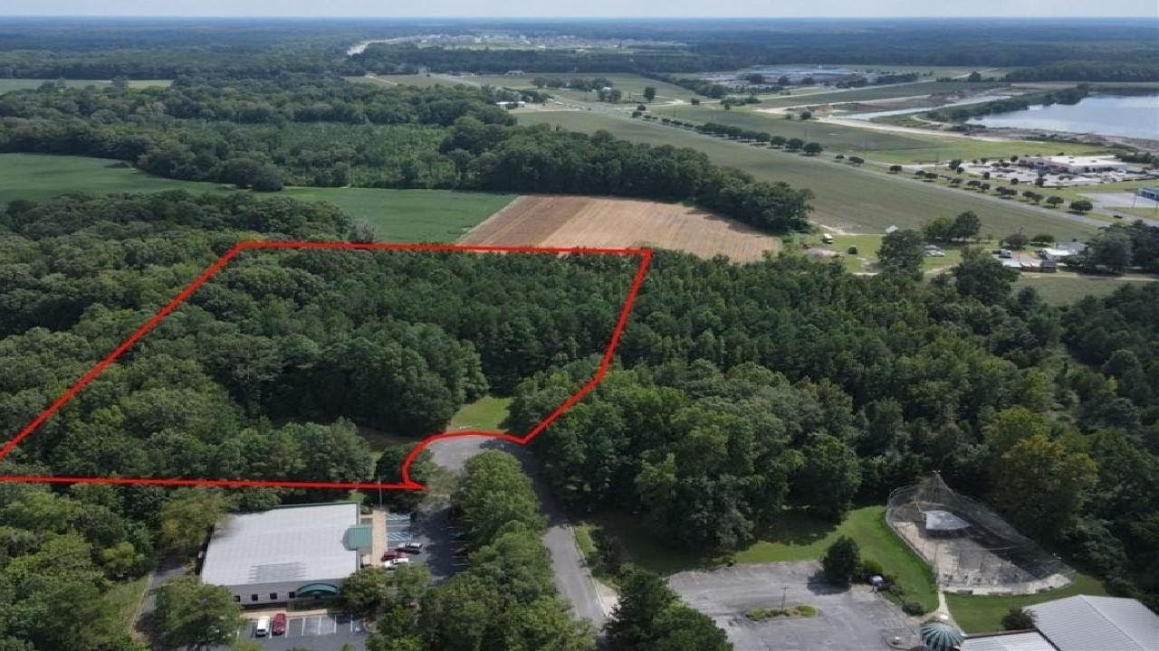 Lot 13 Wimbledon Lane, Smithfield, VA Presented by Nikita Chandiramani