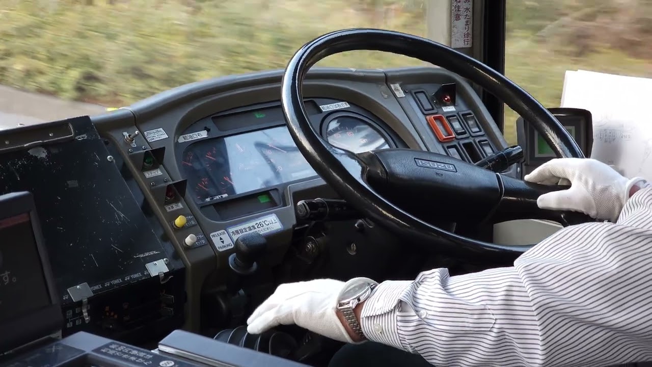 プロドライバー（バス）】の「シフト操作・ハンドル回し」ISUZU