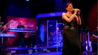 Renata Przemyk - Ten taniec live
