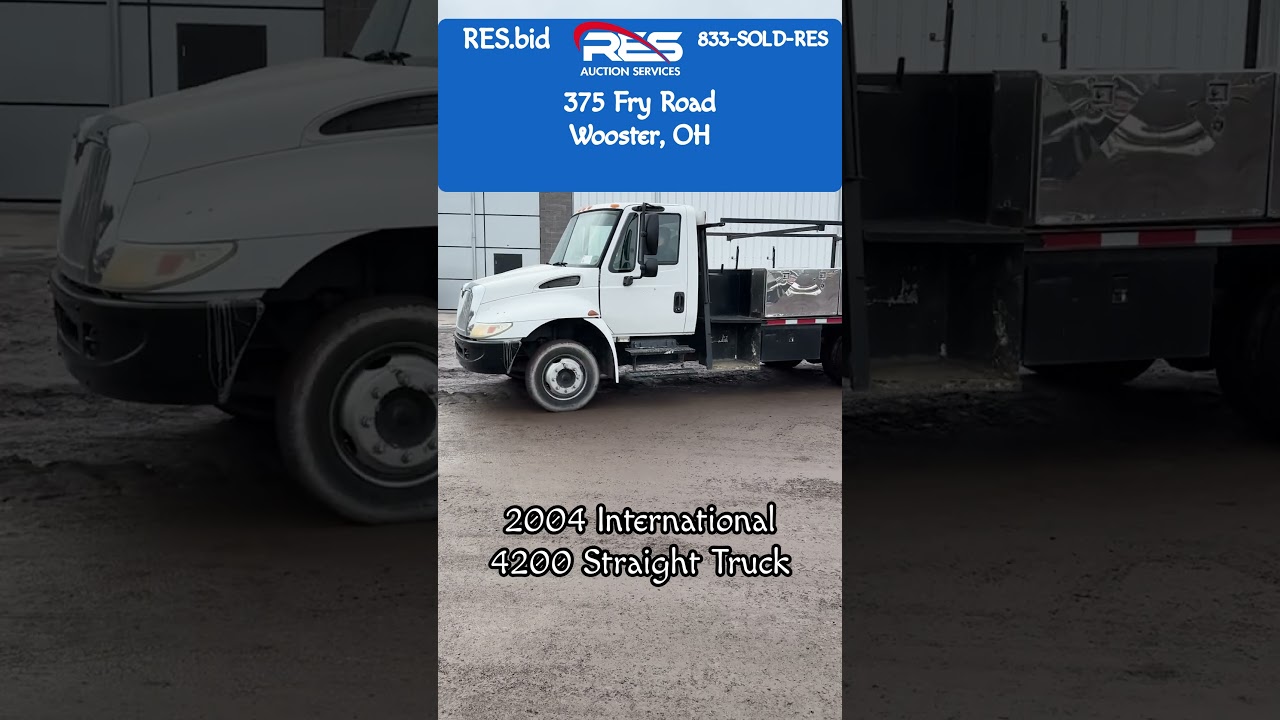 2004 International 4200 Straight Truck 