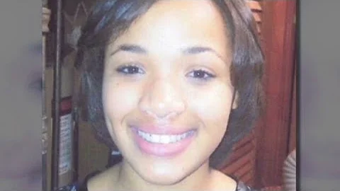 Michelle Obama attends Chicago teen's funeral