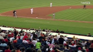 SF@PHI: Fan makes a nice one-handed grab