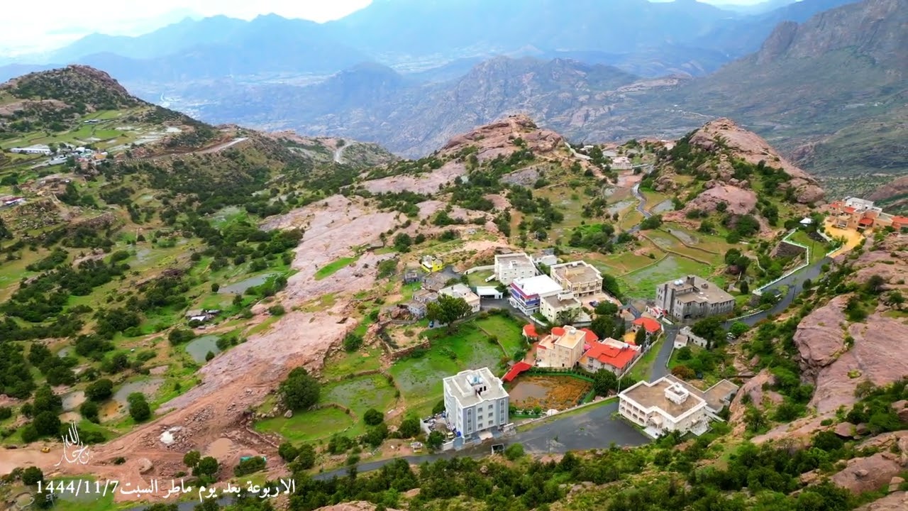منظر جوي لقُرى الاربوعة غرب تنومة بعد يوم ماطر السبت1444/11/7#درون #امطار#سيول #تنومة #شلالات_مائية