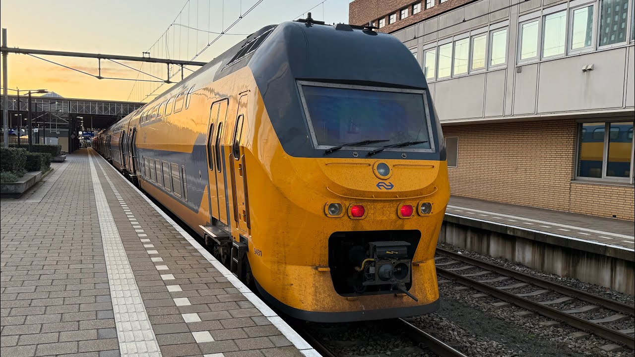 Mit dem VIRM der NS als IC 3957 von Eindhoven Centraal nach Roermond mit max. 140 km/h