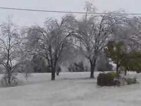 Oklahoma Ice Storm 2007 - Breaking Branch