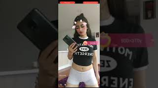 cewek cantik montok pamer apem tembem terbelah goyang hot #shorts #short #viral #shortvideo