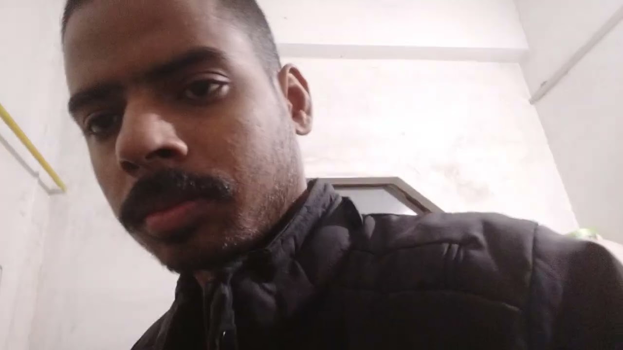 Ghar par rahate hue 😥