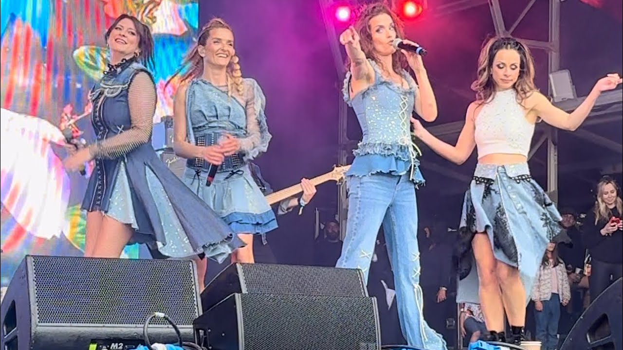 B*WiTCHED - C'est La Vie • LIVE @ Mighty Hoopla