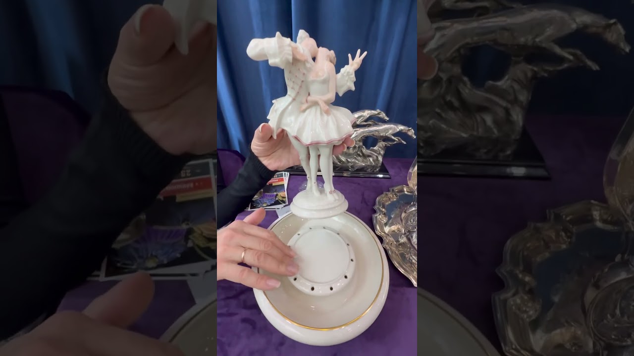 Блошиный рынок. Необычная статуэтка с пикфлером. Flea market. A statuette with a pickfler 