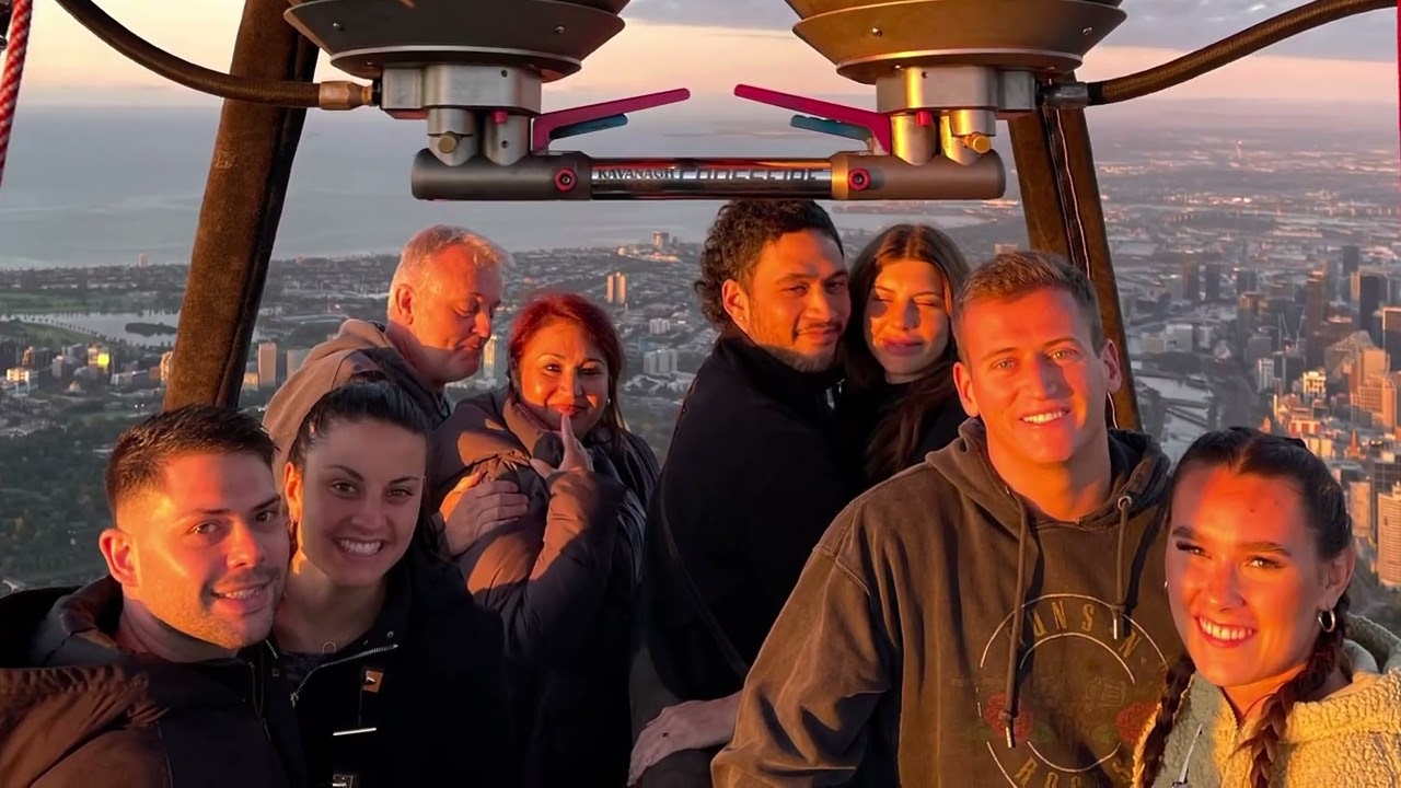 As good as it gets….hot air ballooning over Melbourne with Chris, Dr Dan and BalloonMan