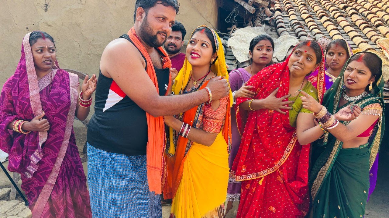 पति के शहर जाते ही, देखिये कैसे ये औरत पड़ोसी भसूर से कर ली प्यार।| Devar Bhauji Priti Singh Comedy