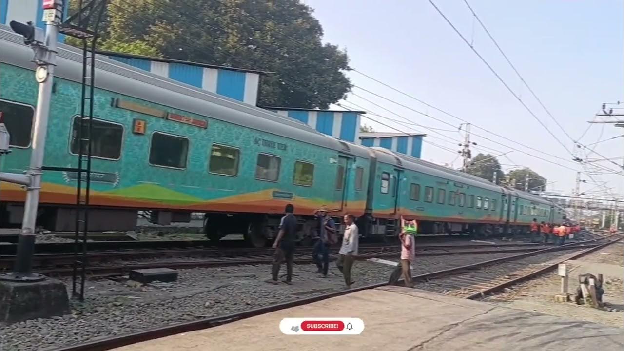 FULL ARRIVAL OF 22924 JAMNAGAR BDTS HUMSAFAR EXPRESS FROM JAMNAGAR TO