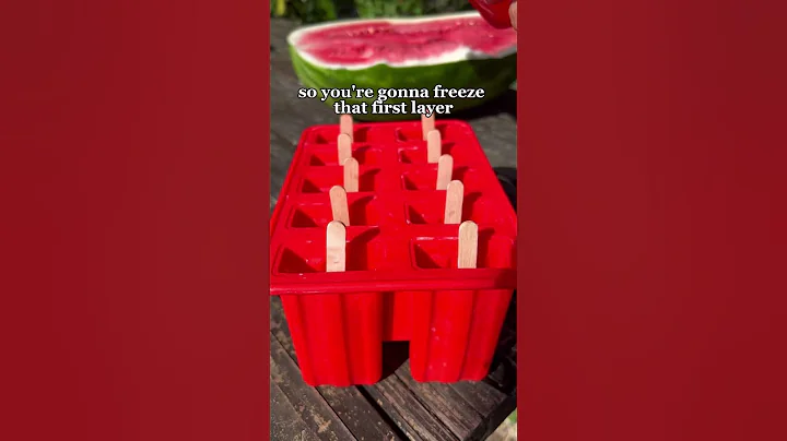 Let’s make watermelon popsicles 🍉 #fruit