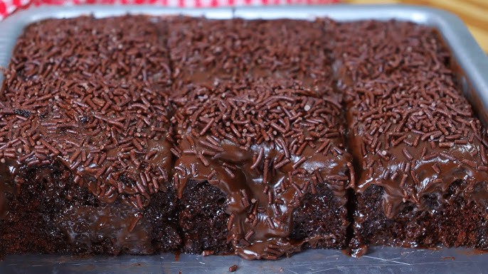 Bolo de Brigadeiro: O Melhor do Mundo - Easy and Delish