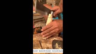 blacksmith Sumiati membuat gagang parang 7777