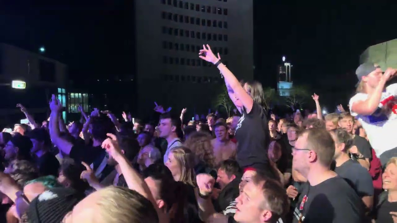 Swiss und die Anderen feat. S. Krumbiegel - Linksradikaler Schlager (Live @ LzC! - Leipzig 2024)