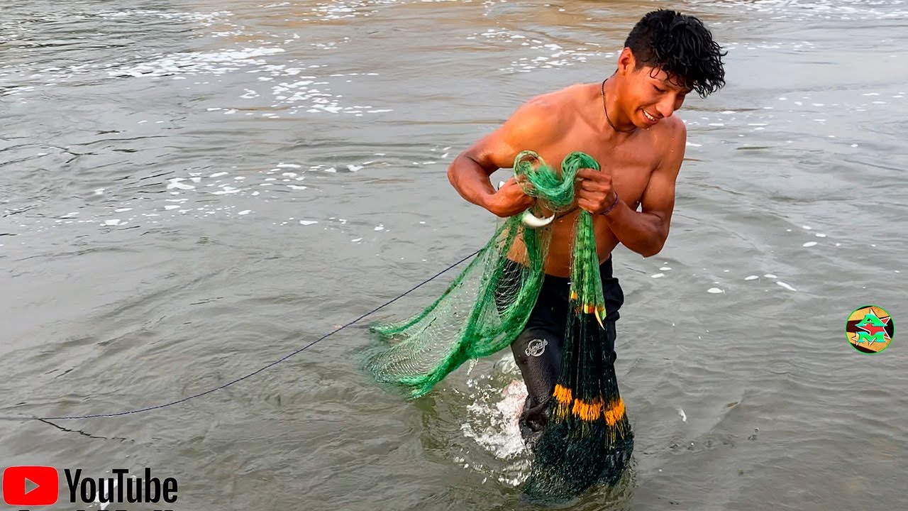 PESCADOR tira la RED atarraya al Río mira la SORPRESA - pesca