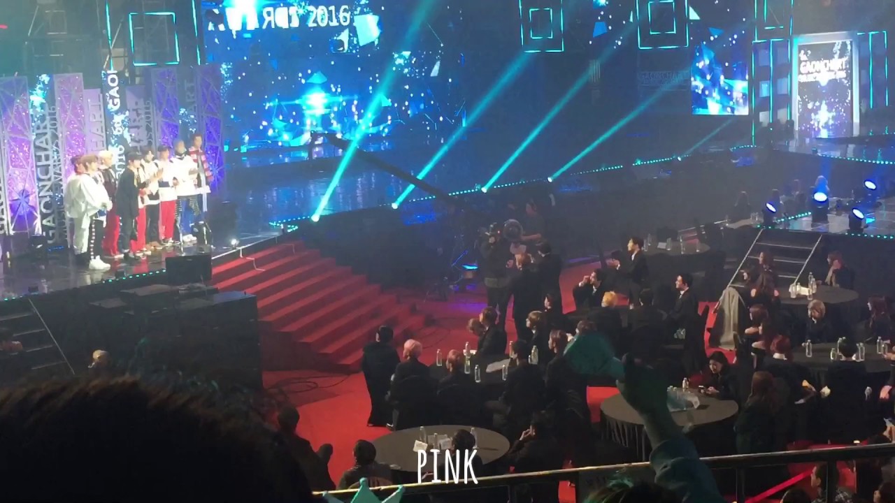 170222 가온차트 Gaon Chart Music Awards NCT127 - Rookies of the year (with others group reaction)