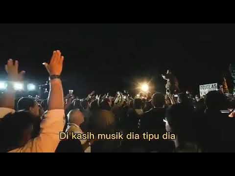 Story wa | lah tai dikasih musik dia tipu dia (figurinha)
