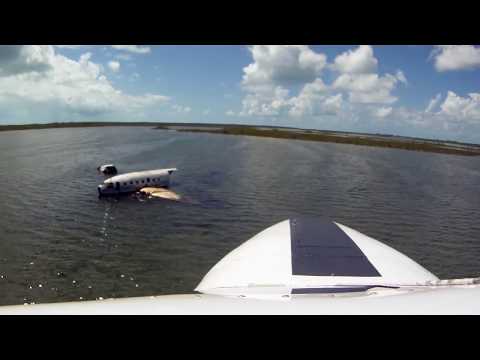 "CKflyer" Explores a Crashed C46 on Andros Island,...