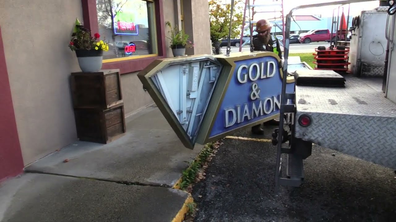 Northern Made Creations Gold and Diamond Co.'s New Signs