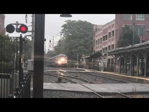 Double header VRE MP36 part 1 - YouTube