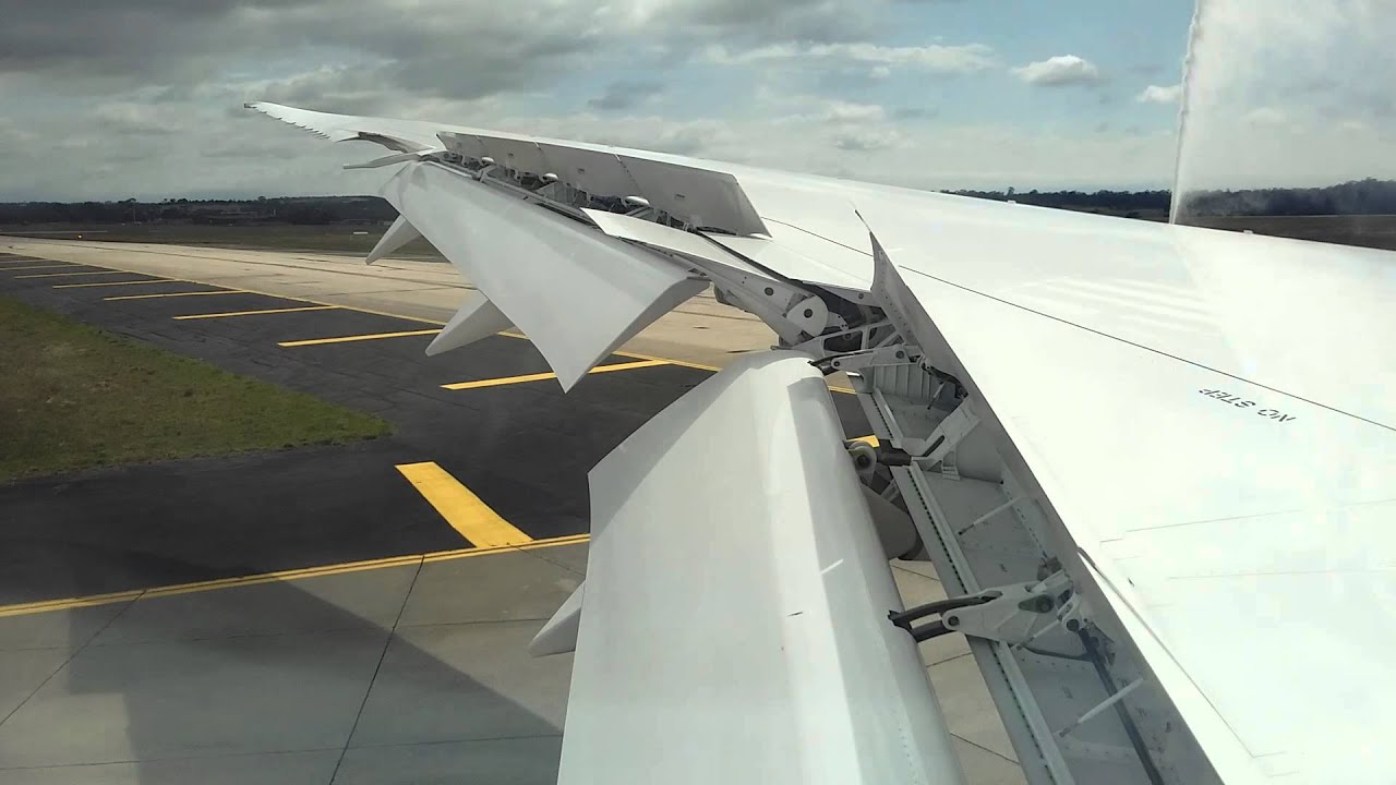 Scoot 787-8 Landing in Melbourne