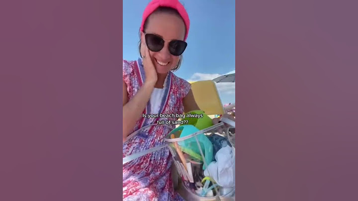 BEACH HACK🏝What is the ONE thing every PARENT NEEDS at the BEACH? #momhacks #trending #summerhacks