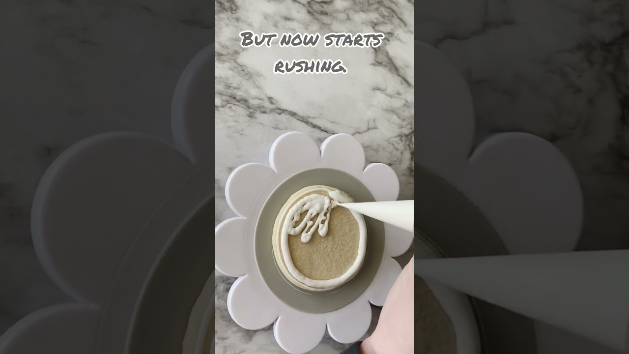 How to Decorate Cookies: Flooding 101