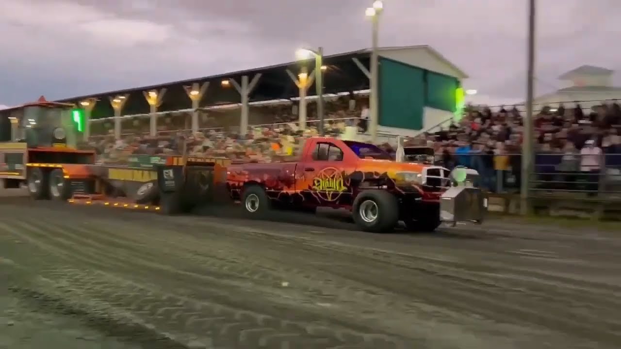 Diablo 4x4 truck pulls at Brome fair ASTTQ 2024